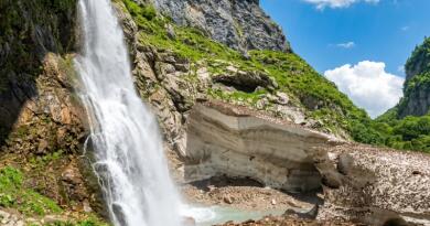 Абхазия: о.Рица и Гегский водопад (джип-тур)